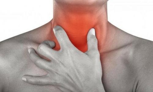 Чудо-точка на теле, которая лечит кашель и убирает боль в горле